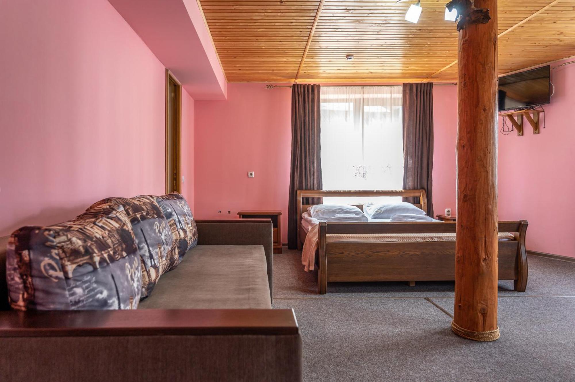 Марина Hotell Bukovel Rum bild