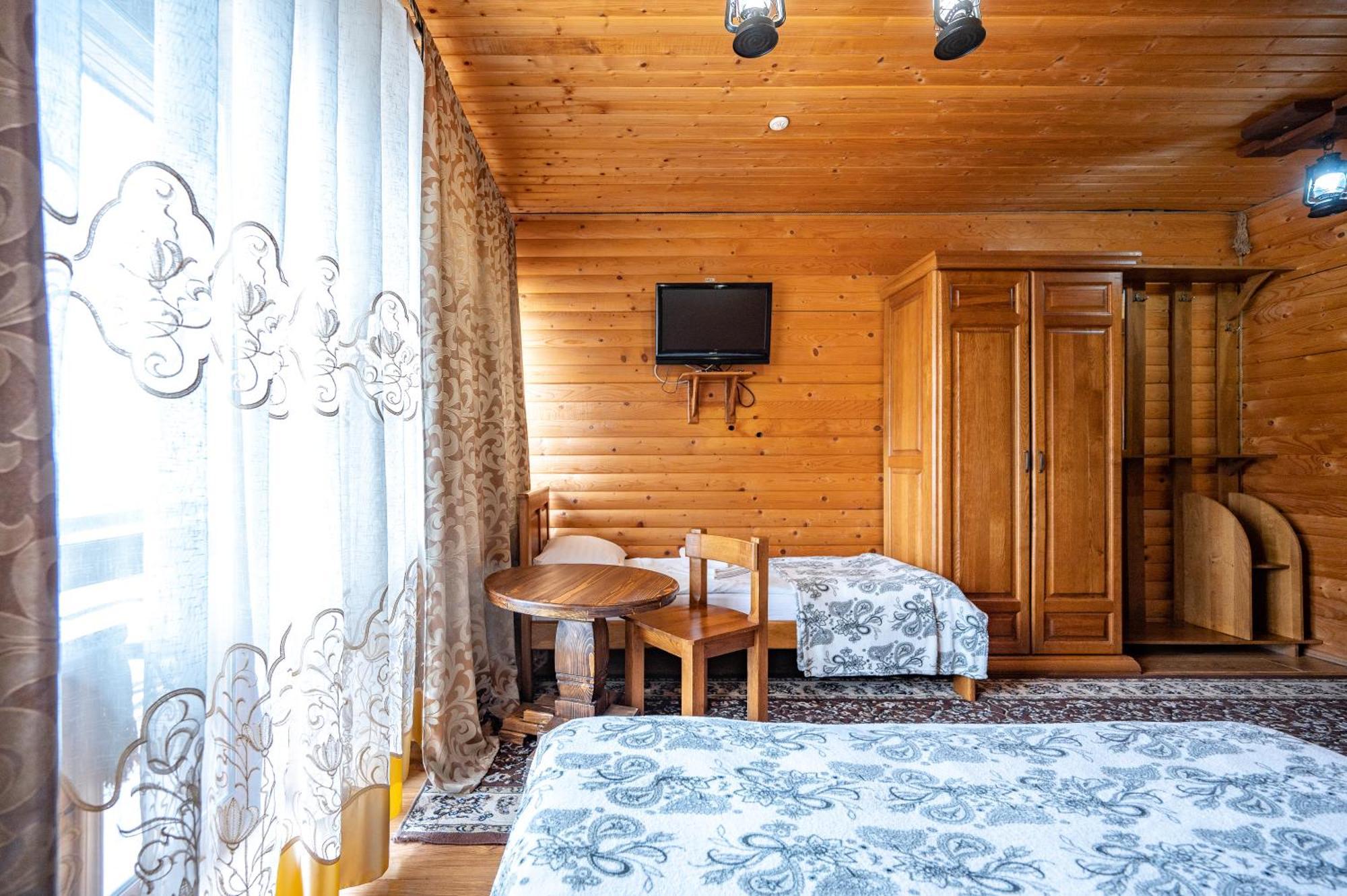 Марина Hotell Bukovel Rum bild