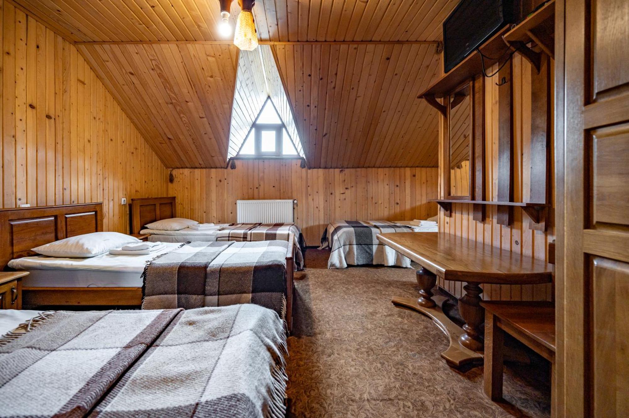 Марина Hotell Bukovel Rum bild